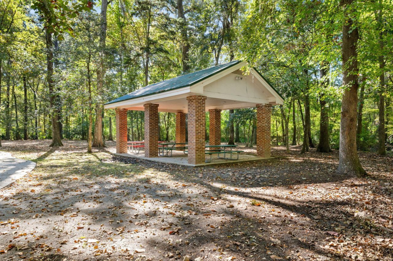 109 Mill Pond Court Photo 32