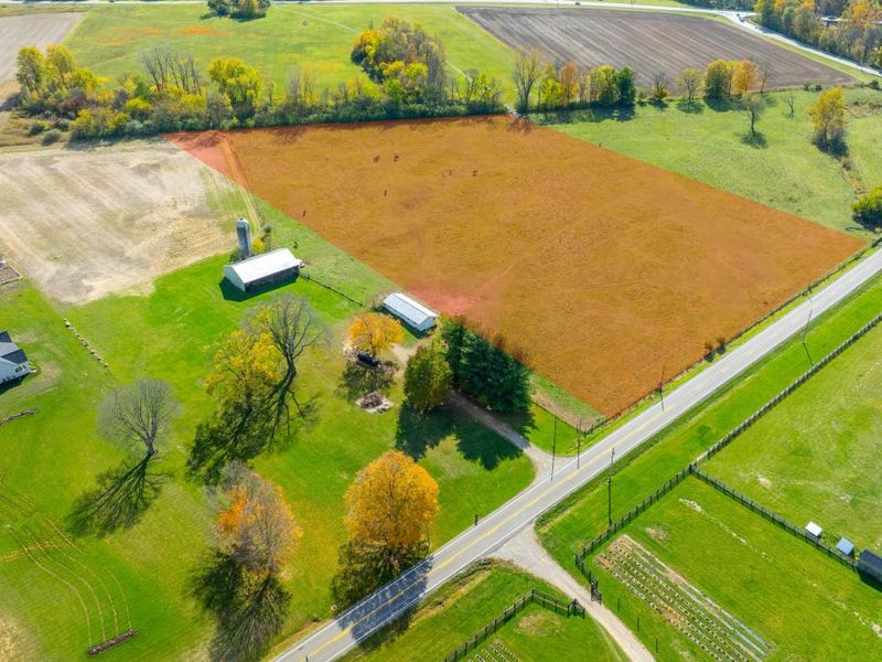 8777 Hayden Run Road, Hilliard, OH 43026 Photo 2