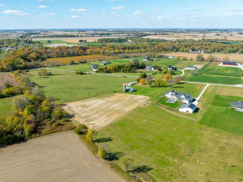 8777 Hayden Run Road, Hilliard, OH 43026 Photo 5