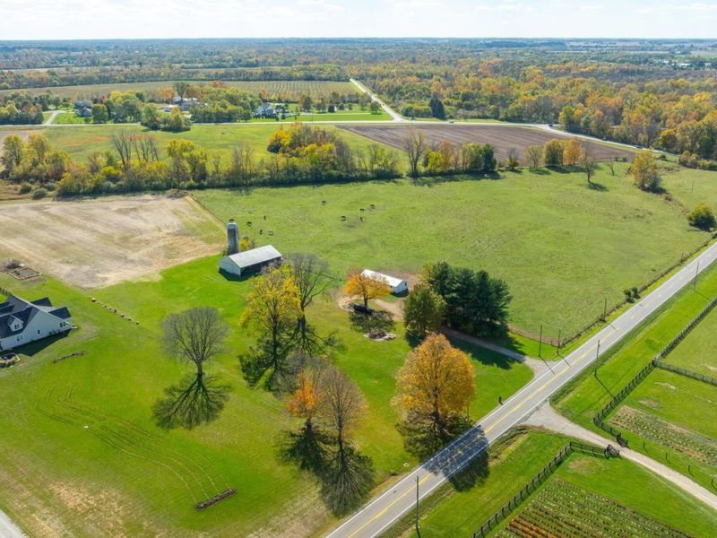 8777 Hayden Run Road, Hilliard, OH 43026 Photo 6