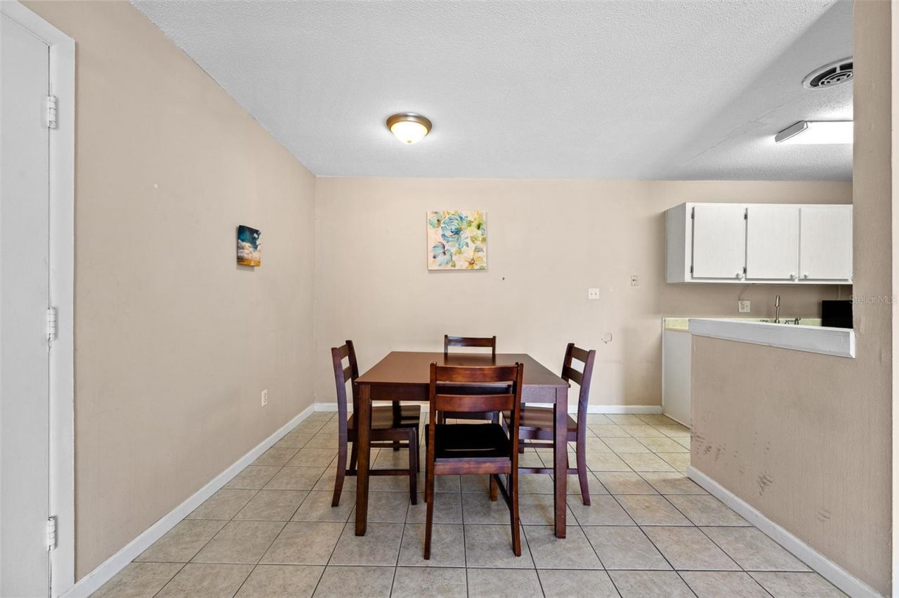 1700 SW 16th Court, Unit D24, Gainesville, FL 32608 Photo
