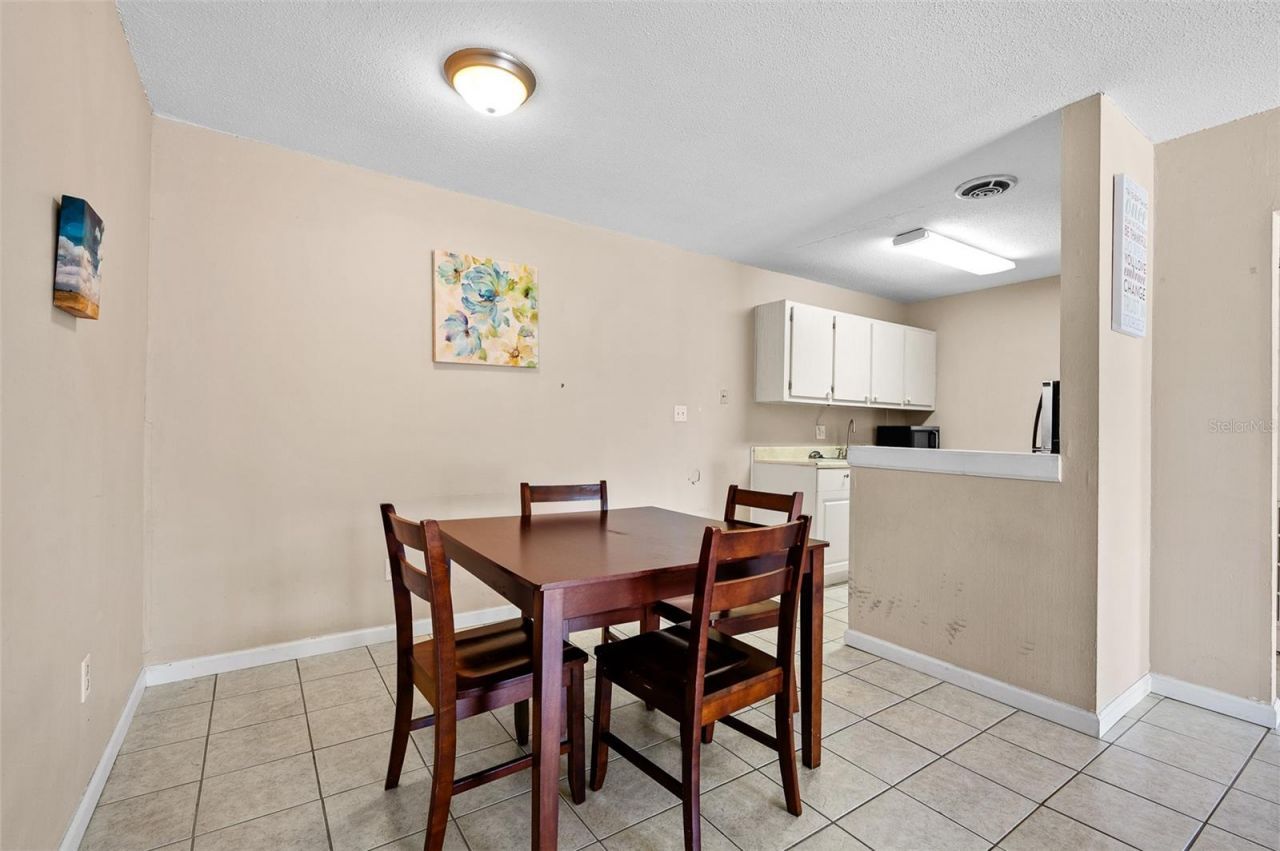 1700 SW 16th Court, Unit D24, Gainesville, FL 32608 Photo