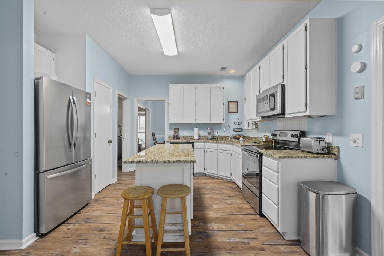 1940 Treebark Drive Photo 14