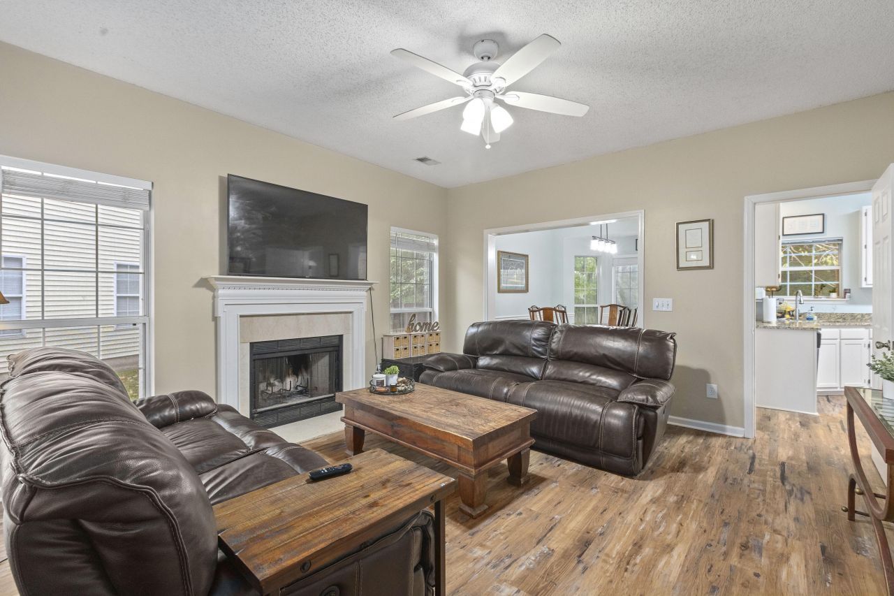 1940 Treebark Drive Photo 5