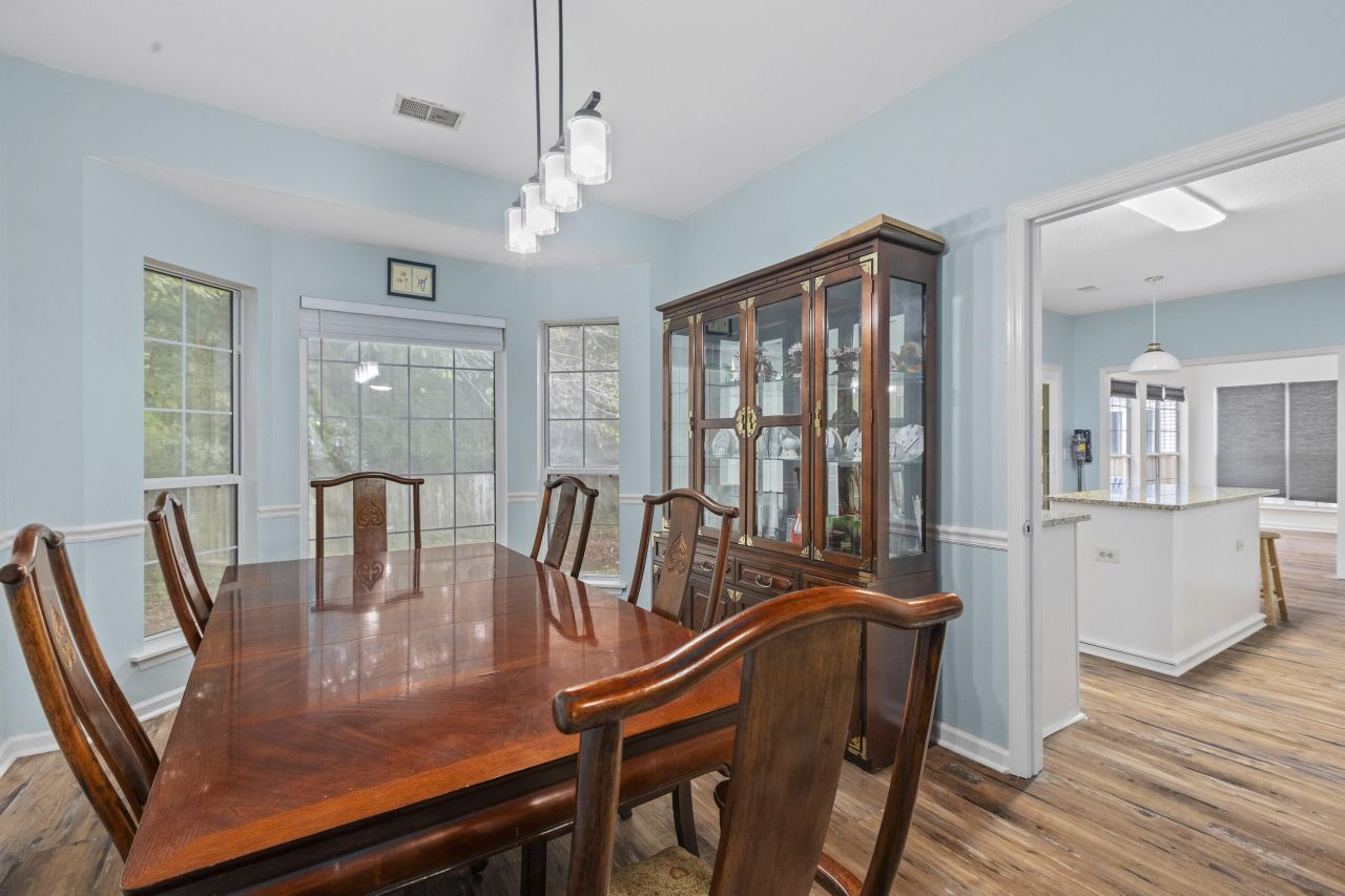 1940 Treebark Drive Photo 9