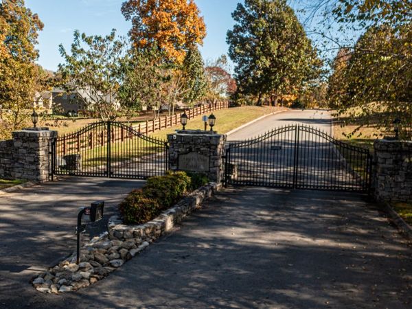 151 Angels Cove Ln, Lebanon, TN 37087