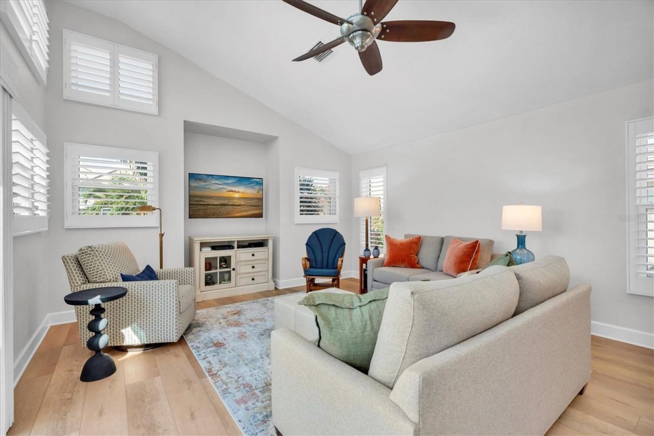 18 Jefferson Court S, Saint Petersburg, FL 33711 Photo