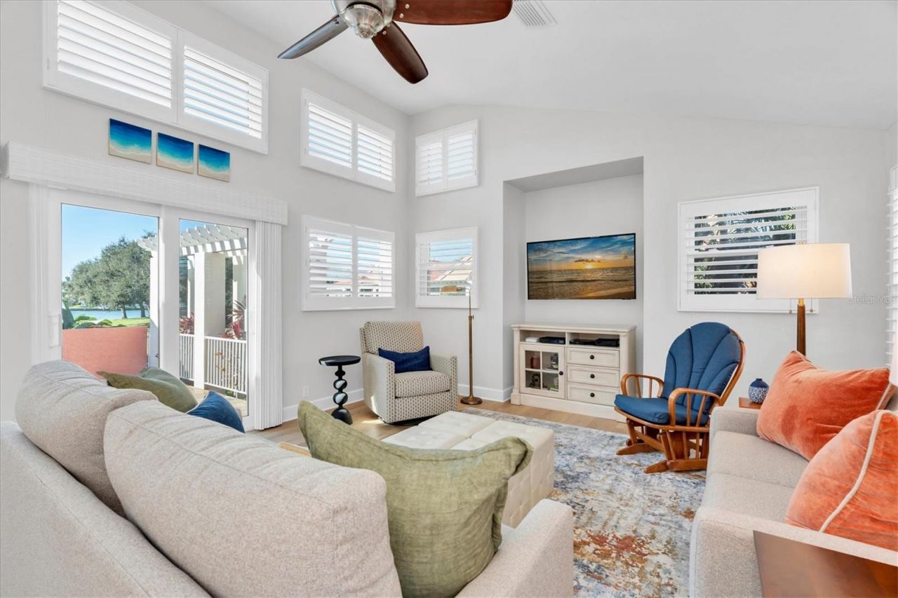 18 Jefferson Court S, Saint Petersburg, FL 33711 Photo