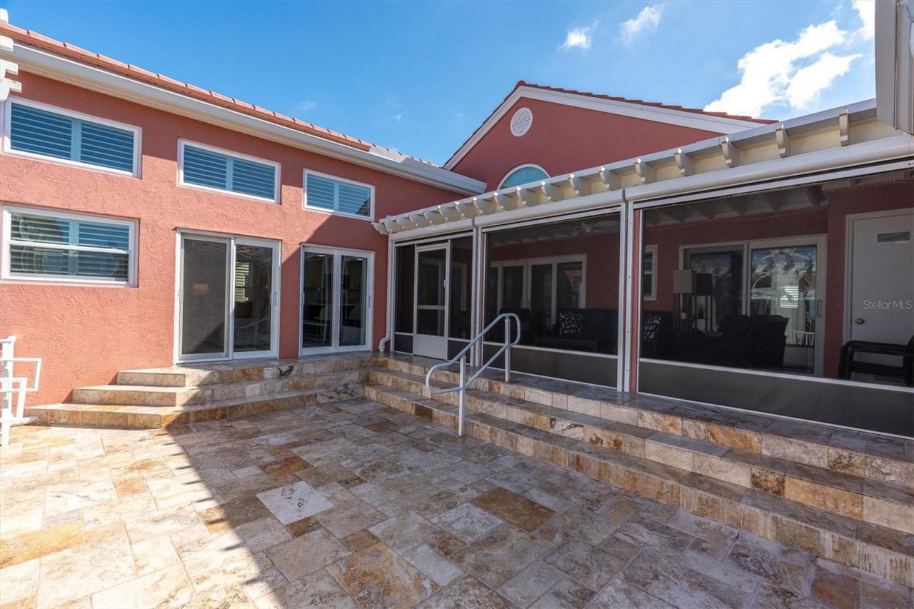 18 Jefferson Court S, Saint Petersburg, FL 33711 Photo