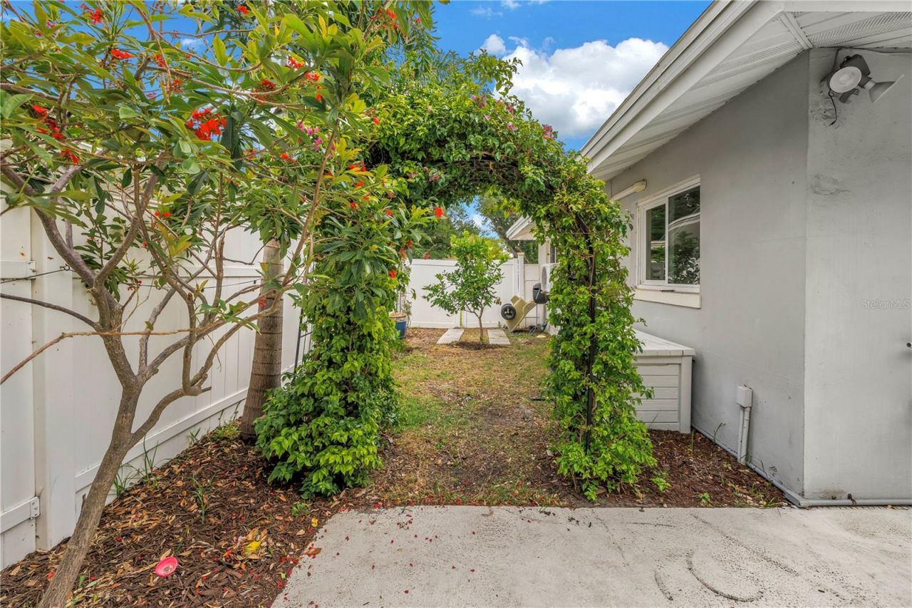 2856 65th Way N, Saint Petersburg, FL 33710 Photo