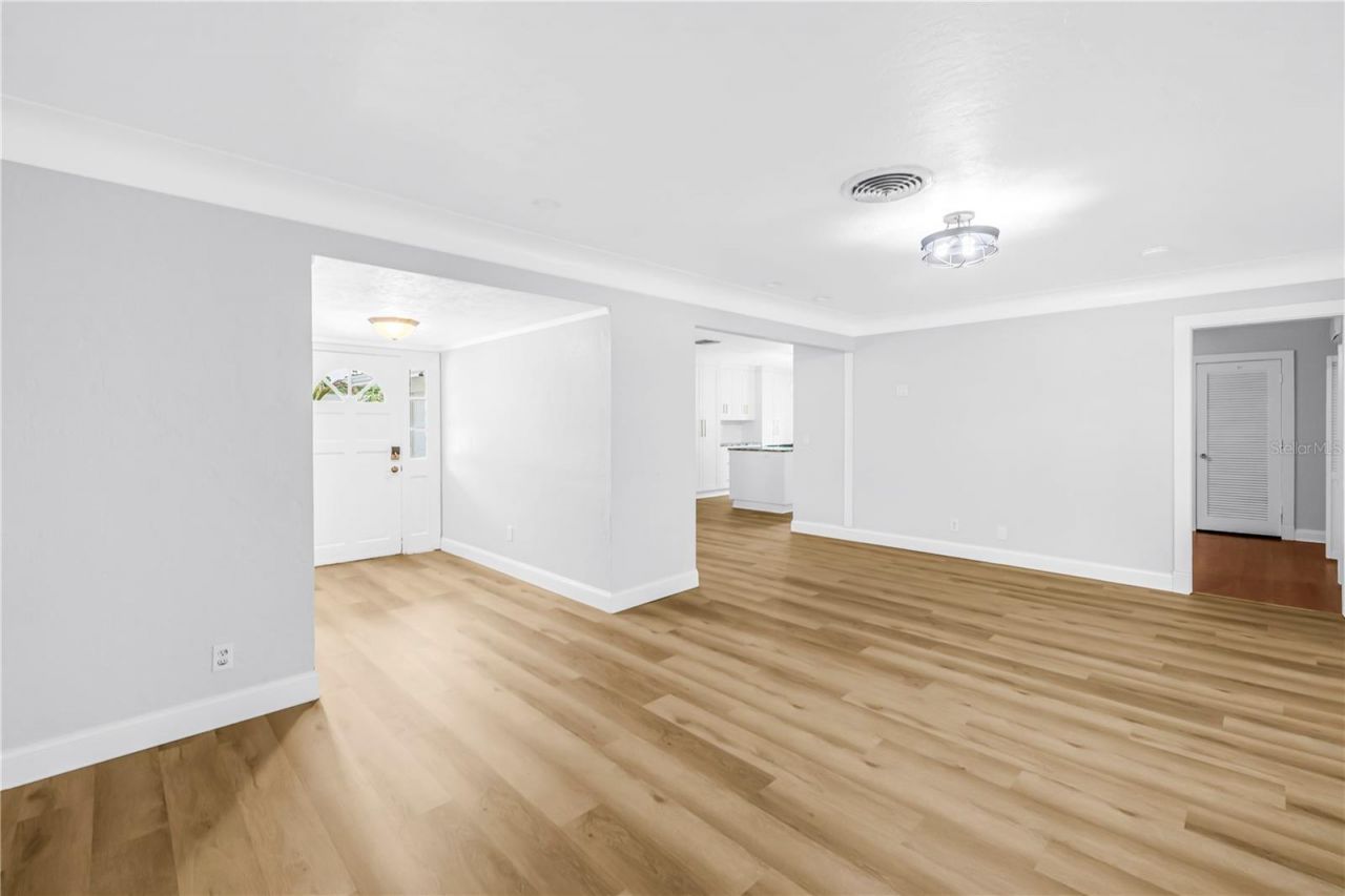 2856 65th Way N, Saint Petersburg, FL 33710 Photo