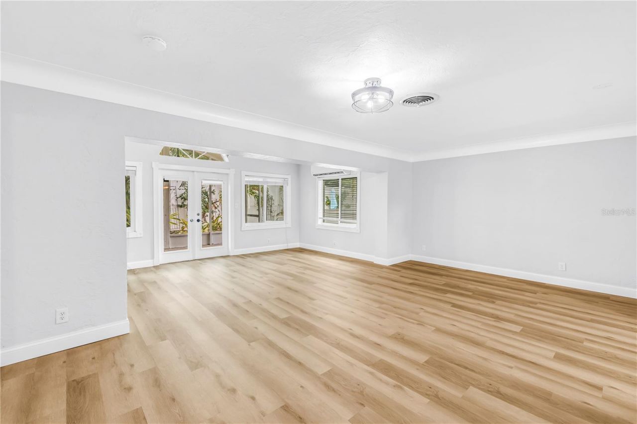 2856 65th Way N, Saint Petersburg, FL 33710 Photo
