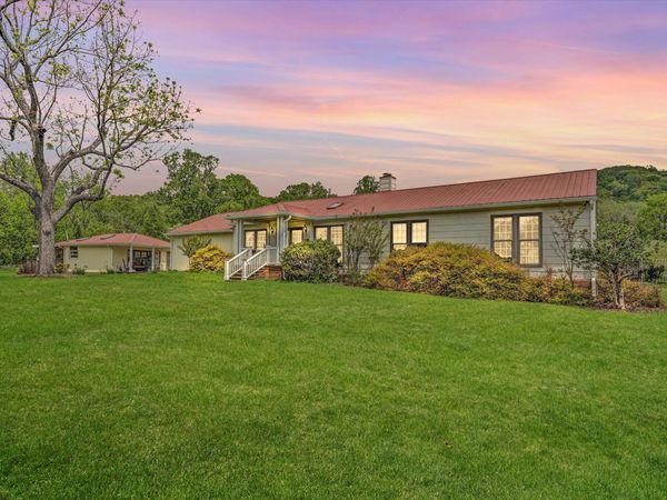 1812 Mountain View RD, Unit & 1816, Vinton, VA 24179