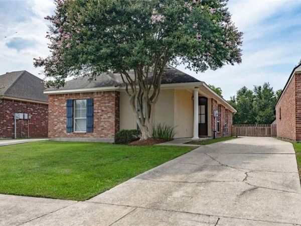 5668 DUCROS Drive, Baton Rouge, LA 70820