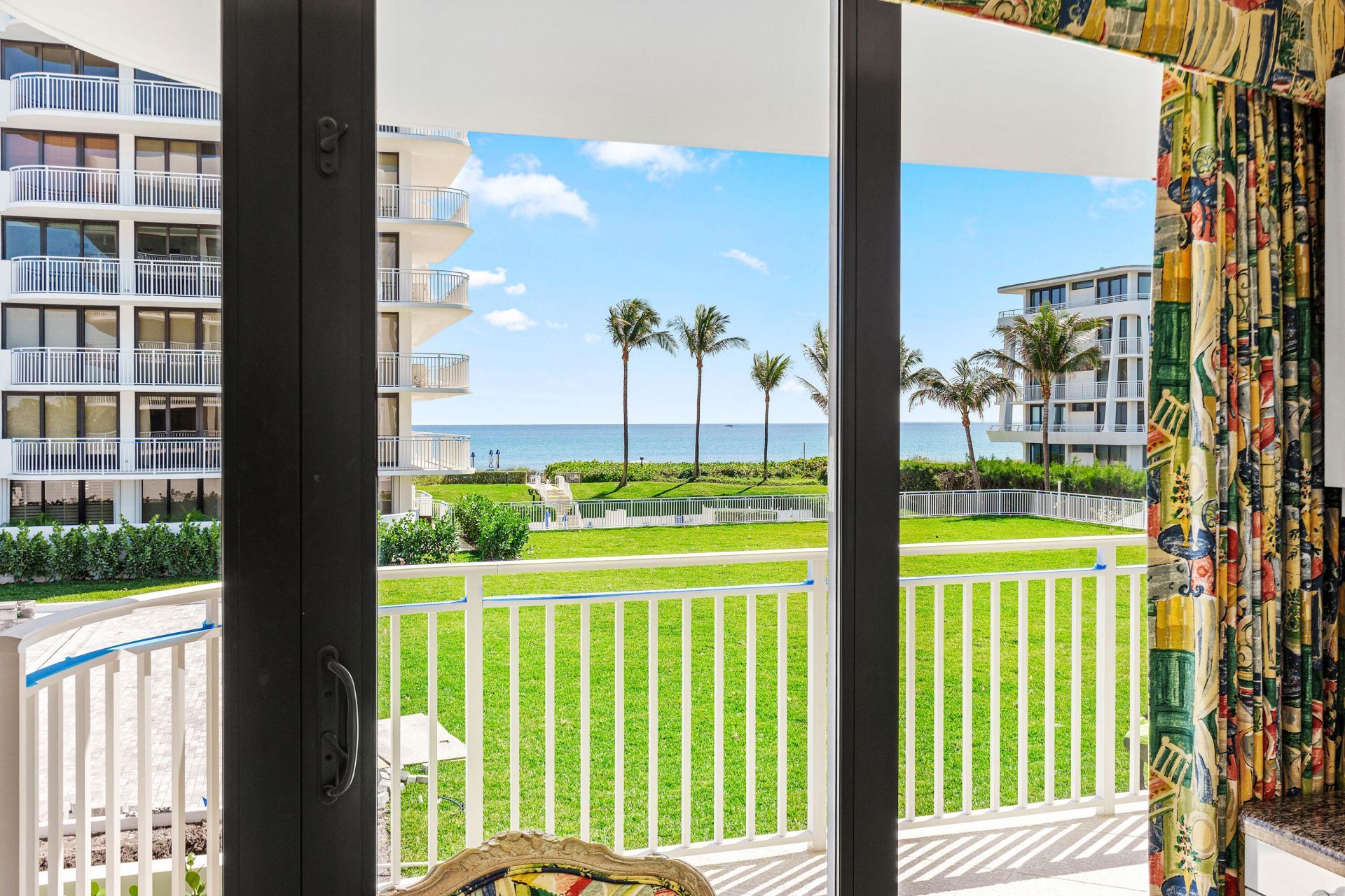 2580 S Ocean Boulevard, Unit 1c2, Palm Beach, FL 33480 Photo