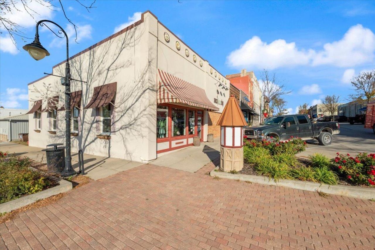 180 S Elm Street, Avoca, IA 51521 Main Photo