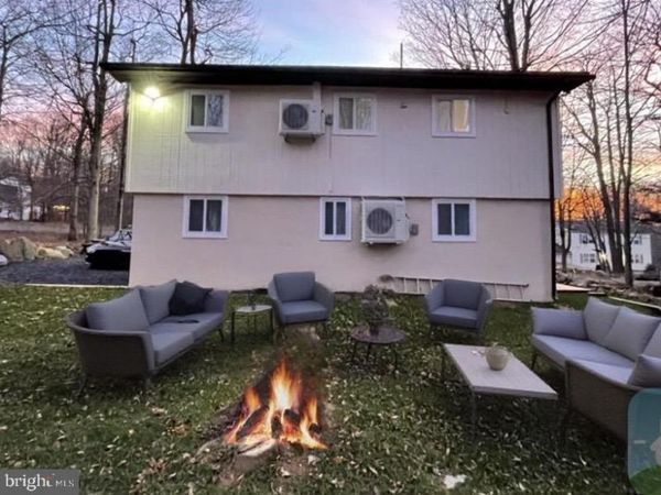 9071 IDLEWILD DRIVE, TOBYHANNA, PA 18466