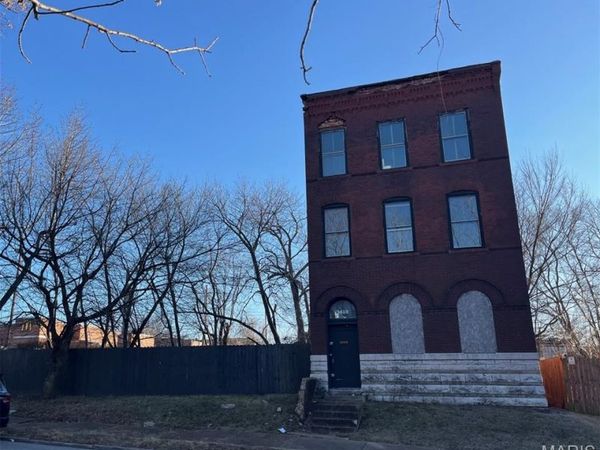 2618 & 2614 Geyer Avenue, St Louis, MO 63104