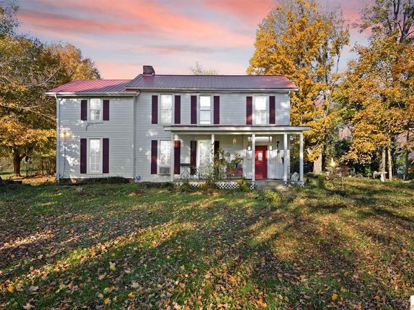 218 Mammoth Cave Street, Cave City, KY 42127