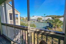 800 Castleford Circle photo 4