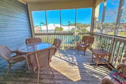 800 Castleford Circle photo 4