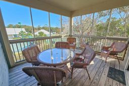 800 Castleford Circle photo 4