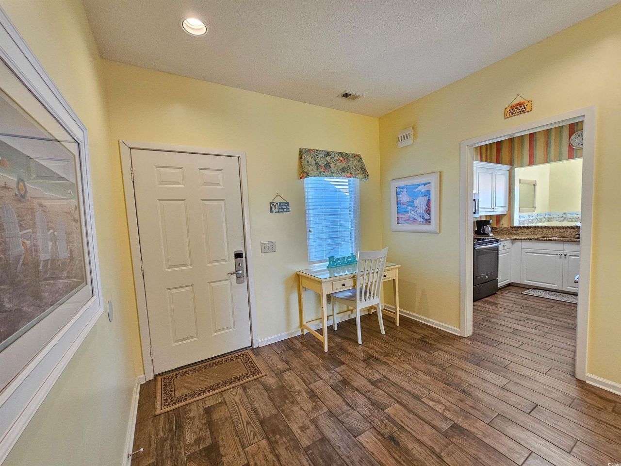 800 Castleford Circle Photo 8