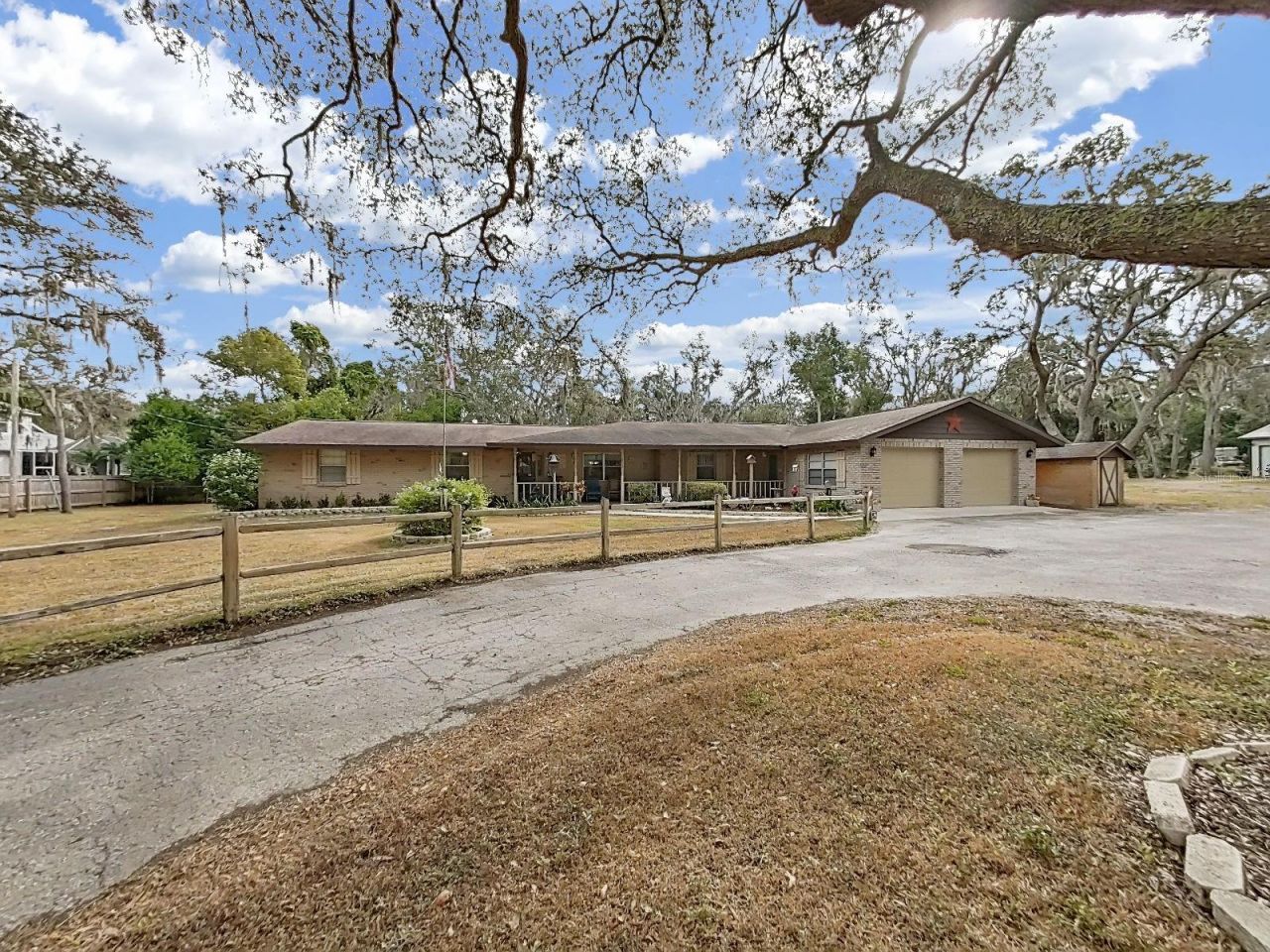 4111 Robinson Road, Valrico, FL 33594 Photo