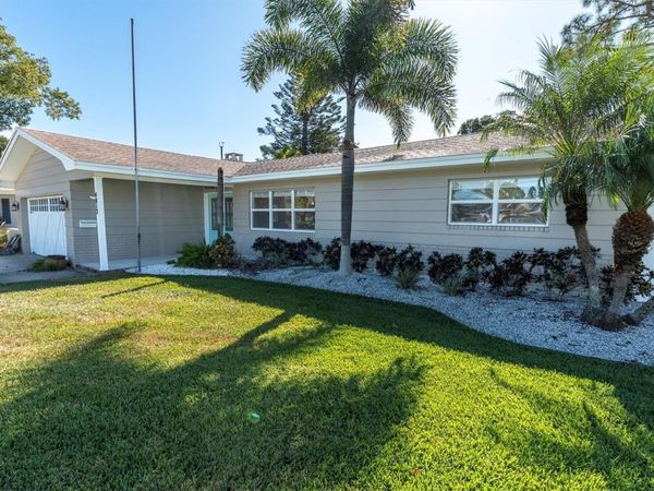 4812 VENETIAN PLACE NE, ST PETERSBURG, FL 33703