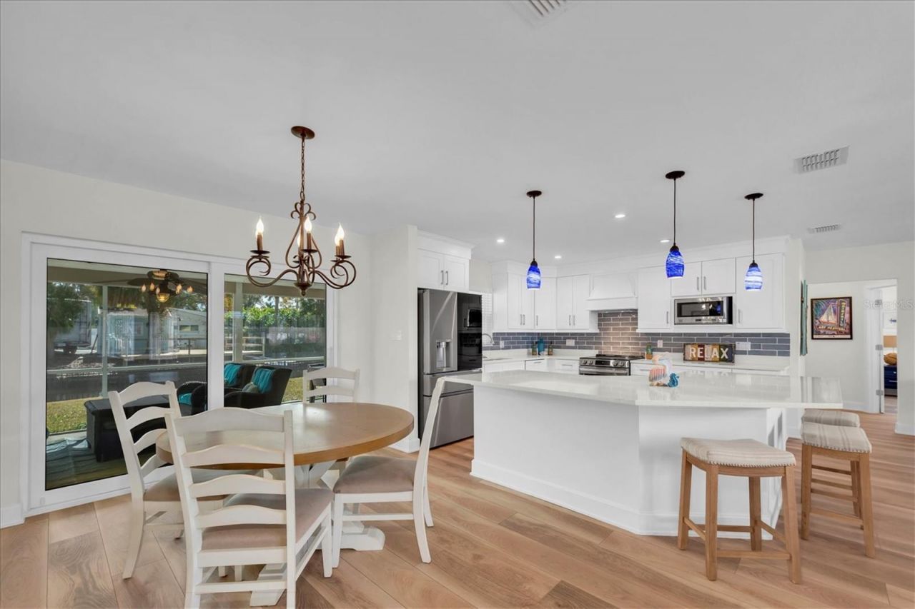 4812 Venetian Place Ne, Saint Petersburg, FL 33703 Photo