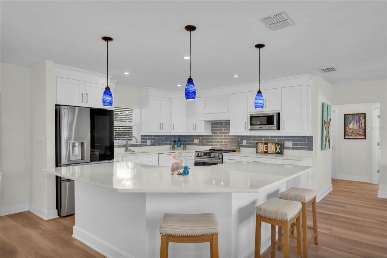 4812 Venetian Place Ne, Saint Petersburg, FL 33703 Photo