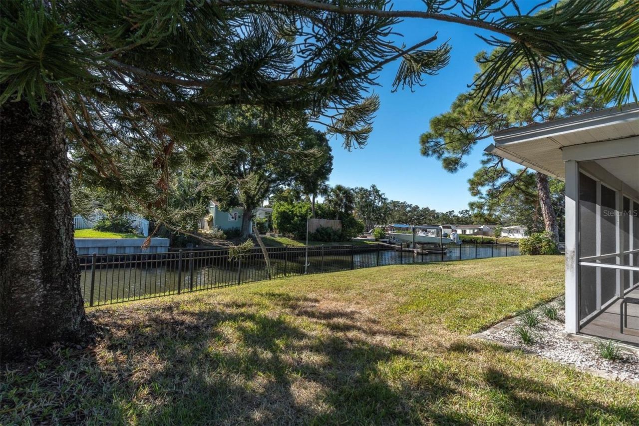 4812 Venetian Place Ne, Saint Petersburg, FL 33703 Photo