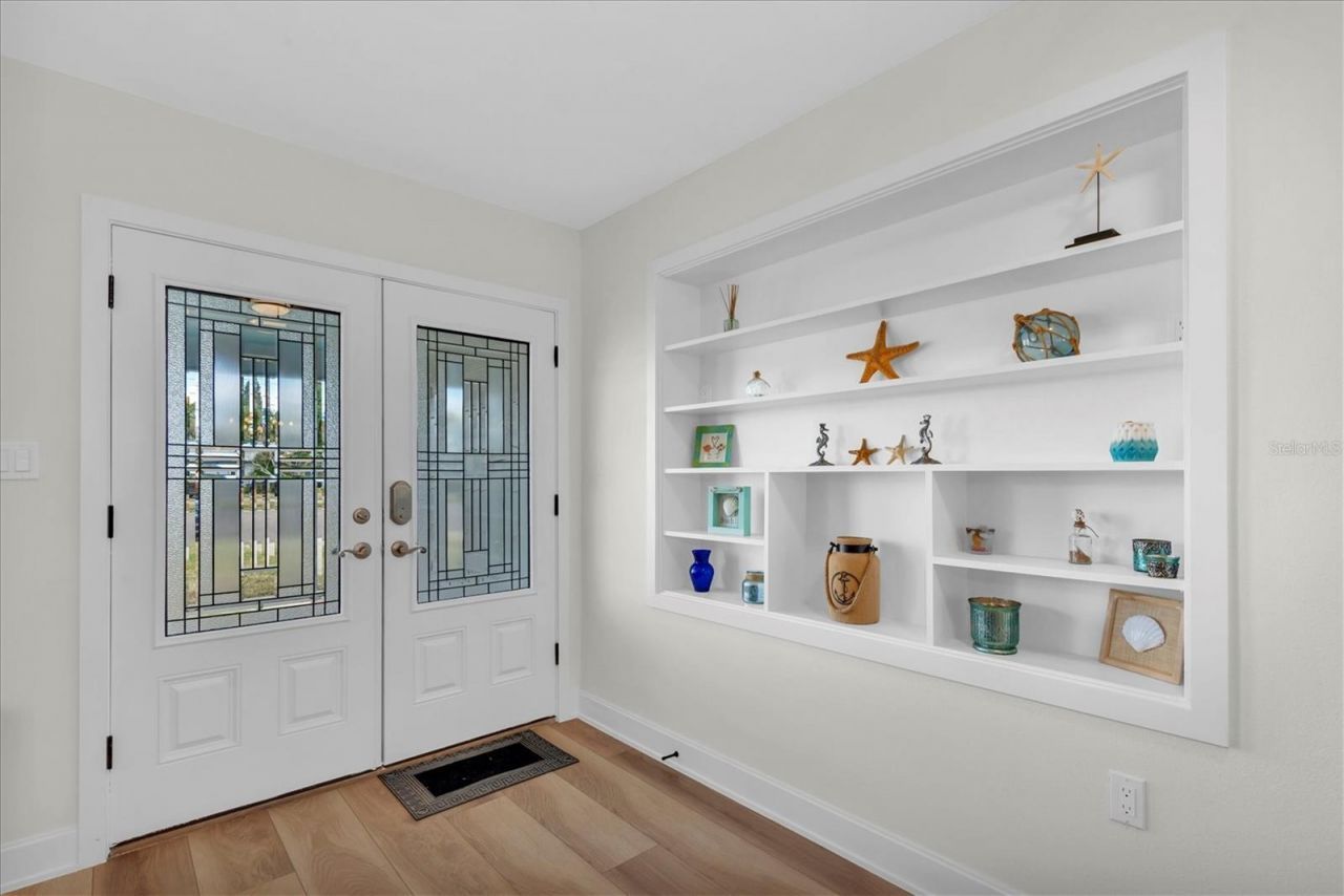 4812 Venetian Place Ne, Saint Petersburg, FL 33703 Photo