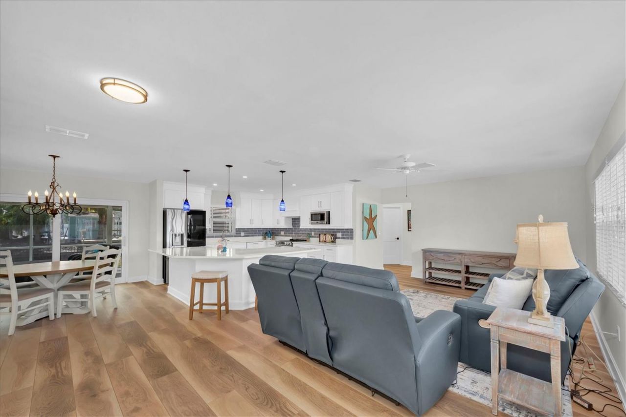 4812 Venetian Place Ne, Saint Petersburg, FL 33703 Photo