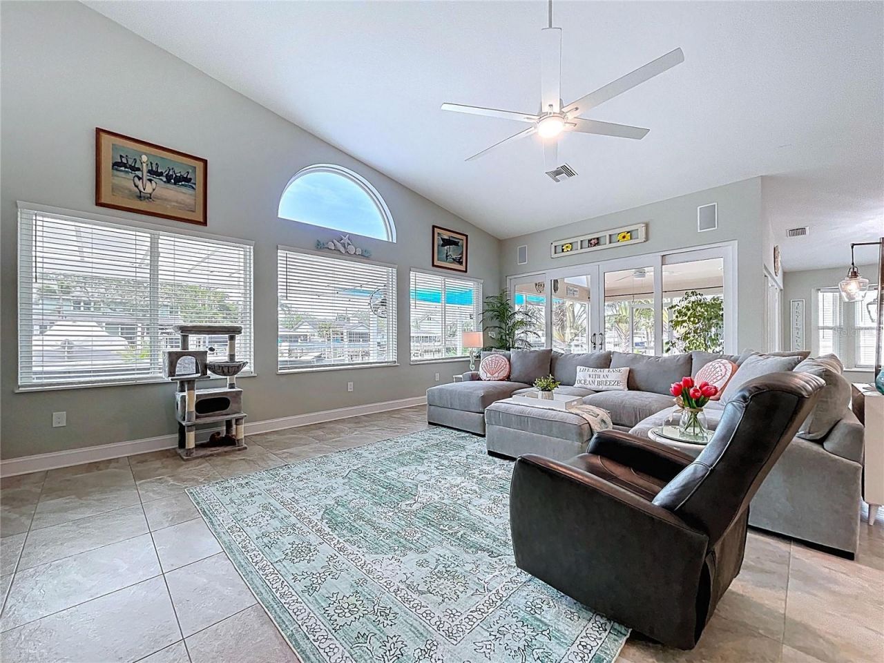 386 Westwinds Drive, Palm Harbor, FL 34683 Photo