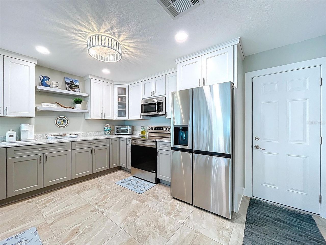 386 Westwinds Drive, Palm Harbor, FL 34683 Photo