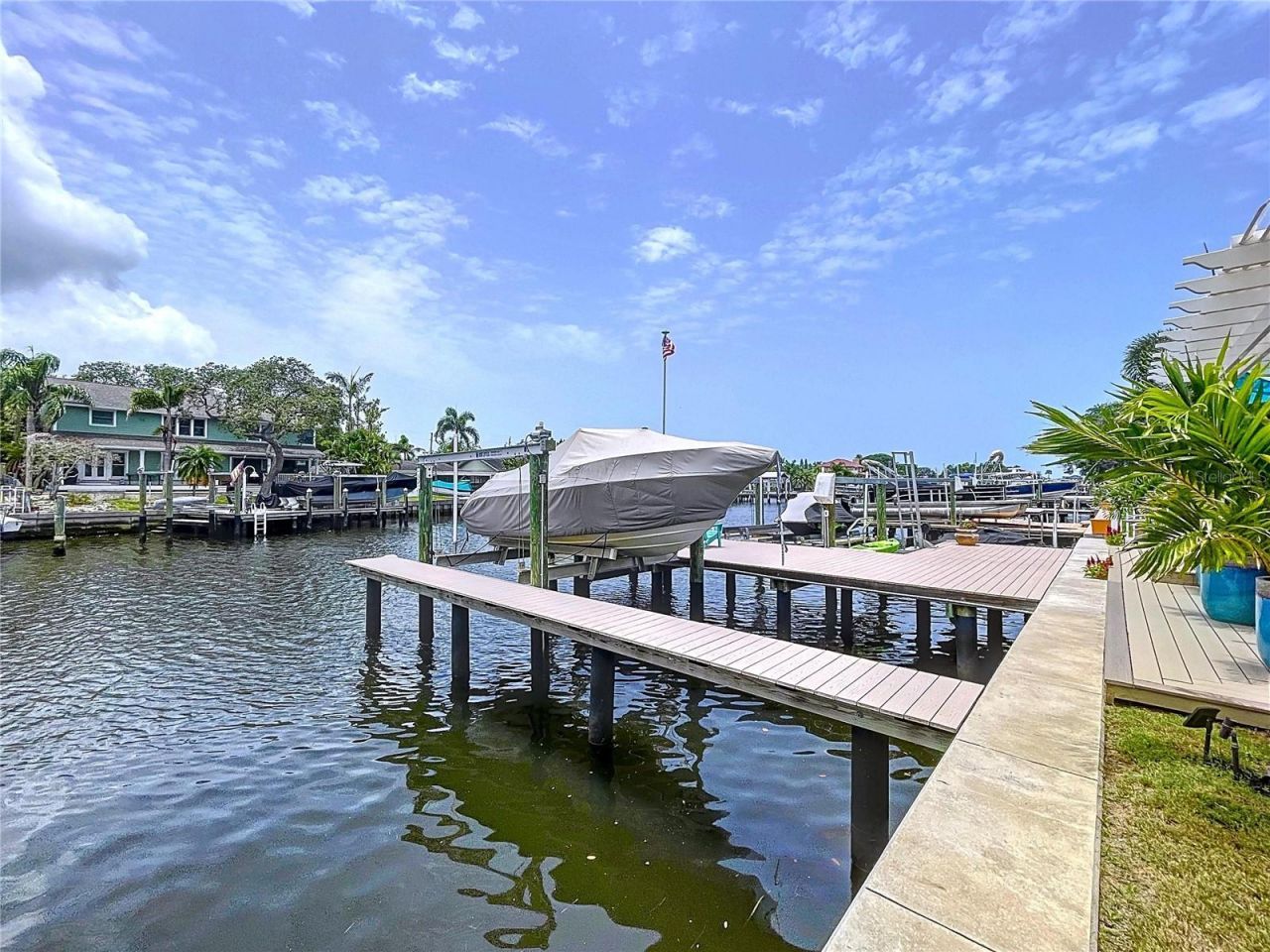 386 Westwinds Drive, Palm Harbor, FL 34683 Photo