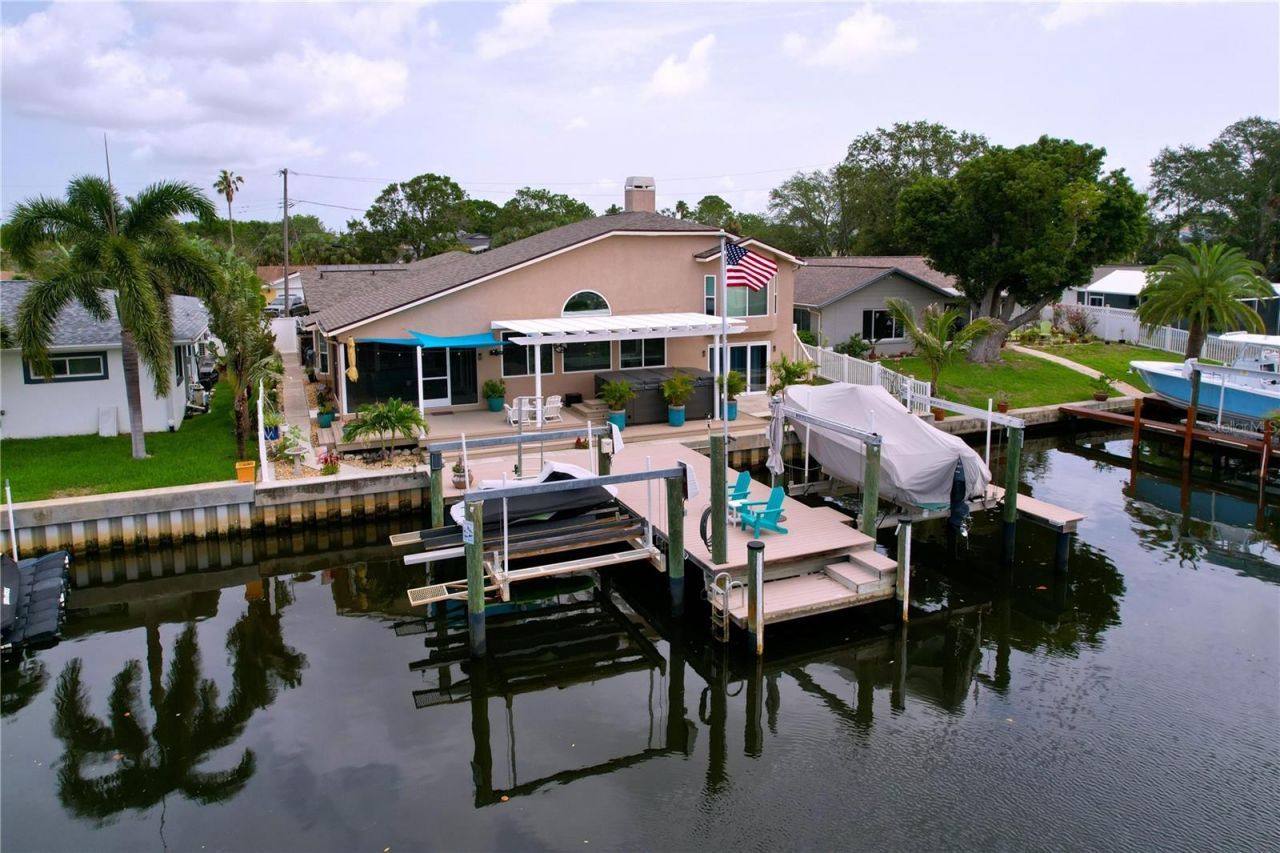 386 Westwinds Drive, Palm Harbor, FL 34683 Photo