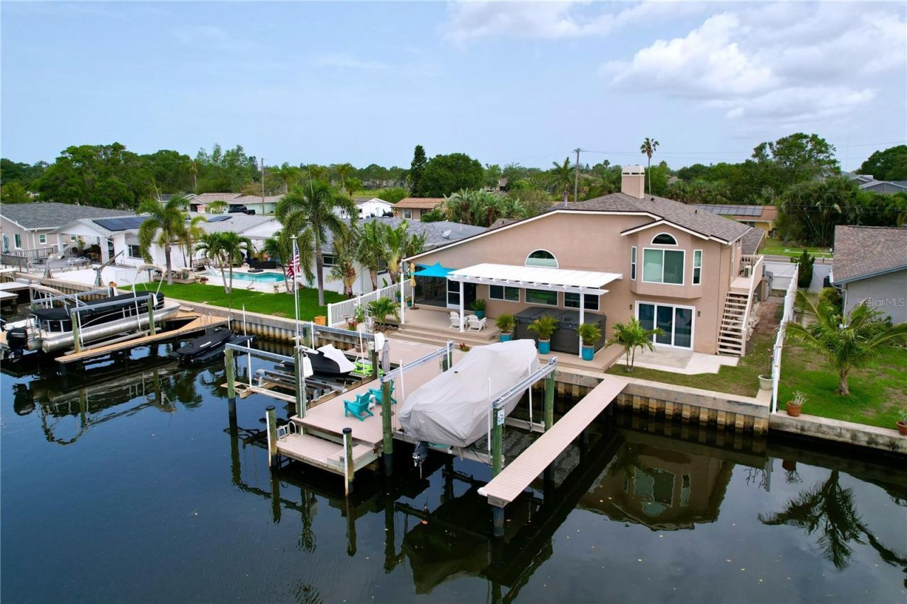 386 Westwinds Drive, Palm Harbor, FL 34683 Photo