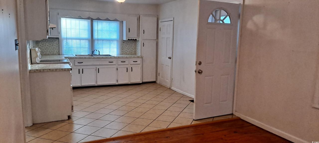 9816 Powell Rd. Photo 19