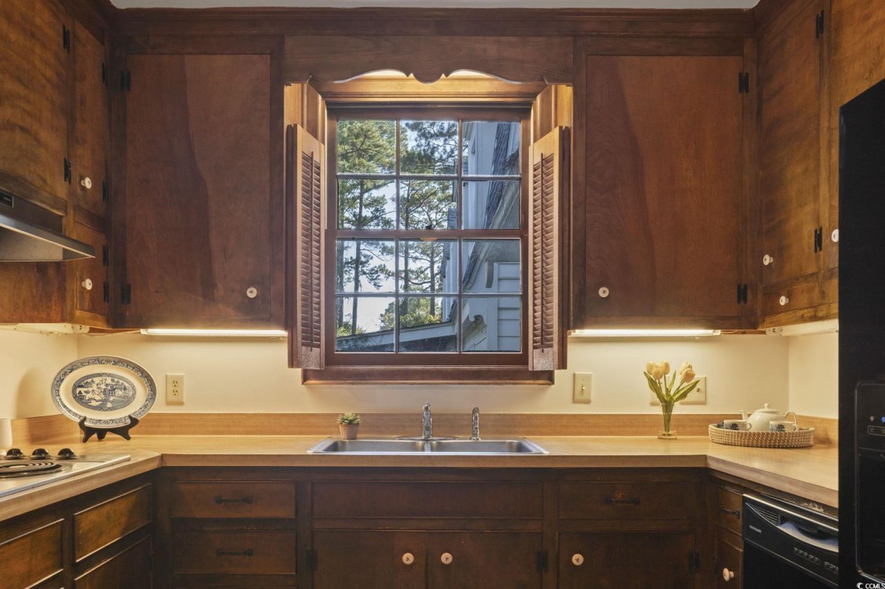 707 Thomas Ave. Photo 12