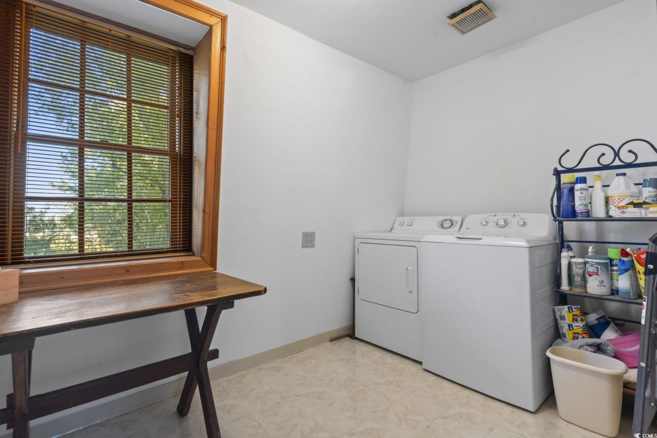 707 Thomas Ave. Photo 23