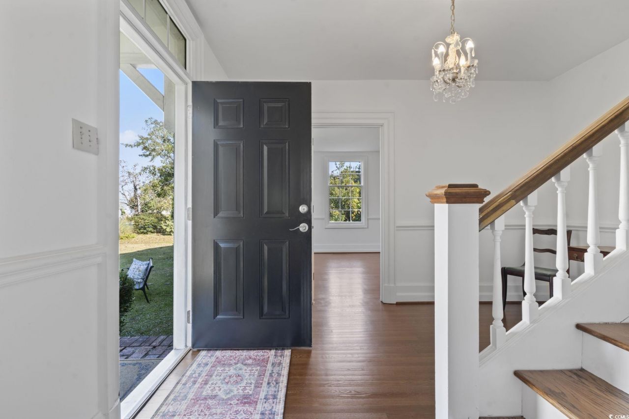 707 Thomas Ave. Photo 4