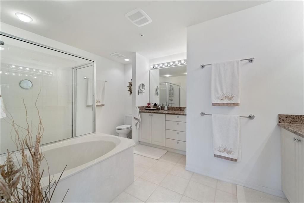 14819 Laguna Dr, Unit 501, Fort Myers, FL 33908 Photo