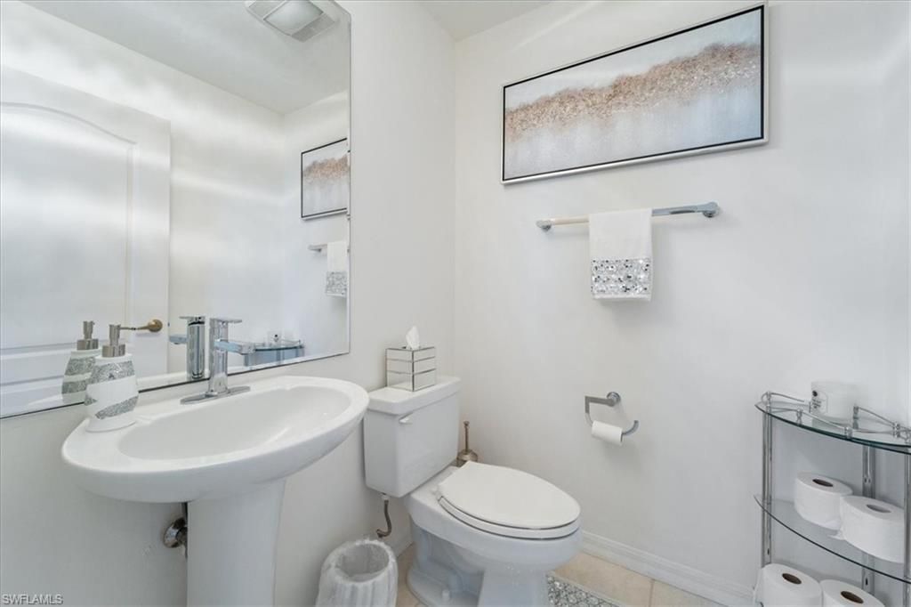 14819 Laguna Dr, Unit 501, Fort Myers, FL 33908 Photo