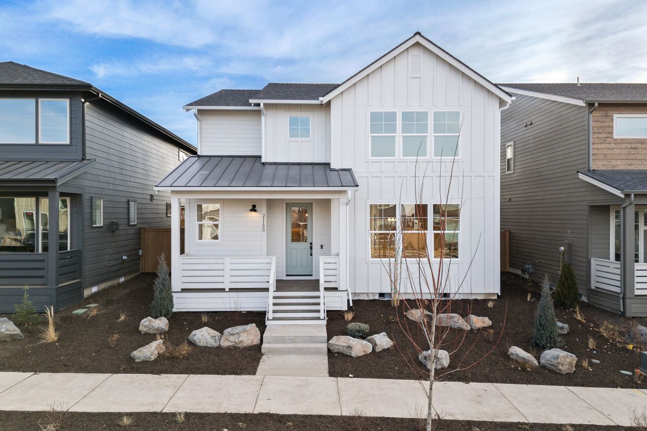 21153 NE Beall Drive, Unit Lot 8, Bend, OR 97701 Main Photo