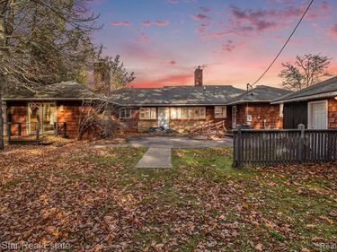 3162 Crescent Beach Road, Manistee, MI 49660