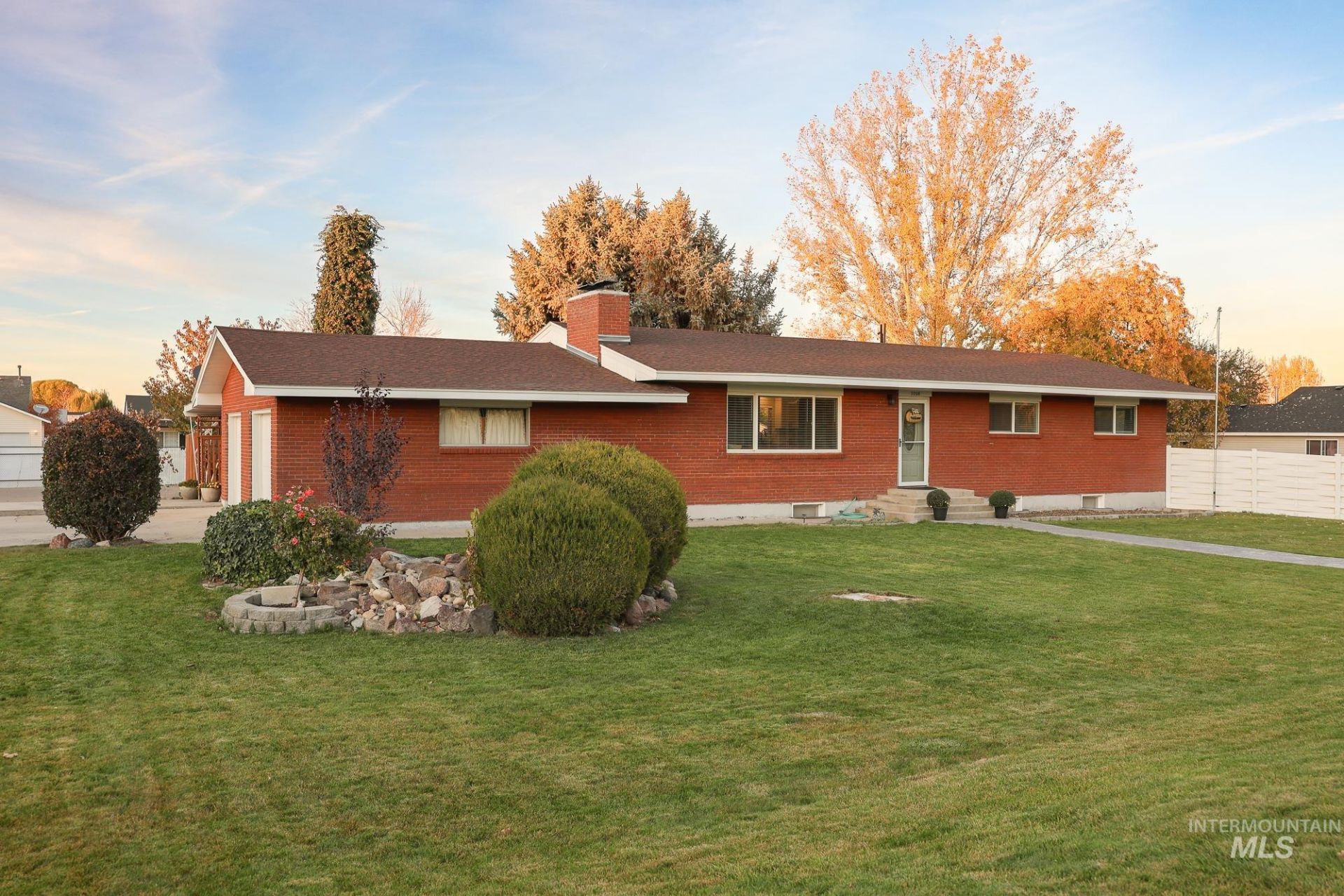 2008 Smith Ave, Nampa, ID 83651 Main Photo