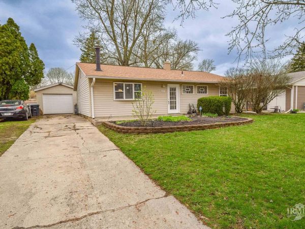 205 N Shellbark Road, Muncie, IN 47304
