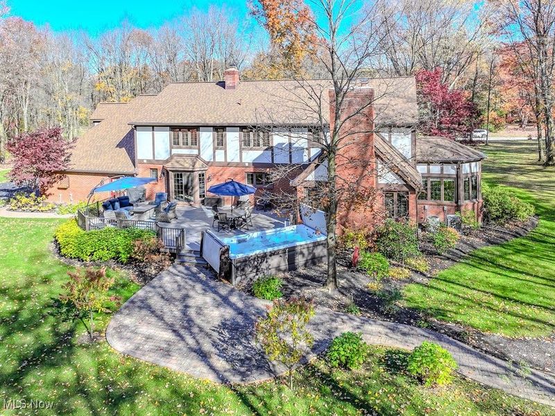 1874 Cottesworth Lane, Gates Mills, OH 44040 Photo 2